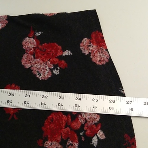 24/7 ROSE FLORAL FINE GAUGE KNIT SWEATER TUNIC TOP COTTAGECORE - Picture 4 of 6